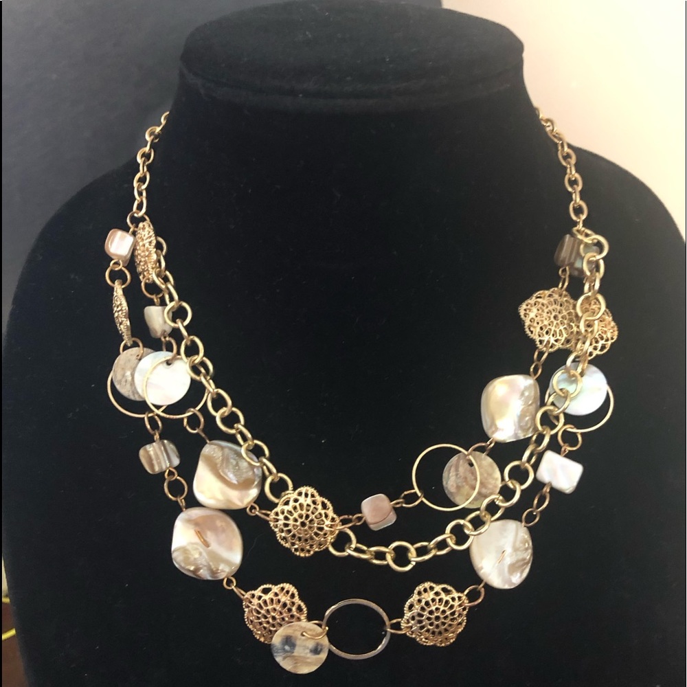 Nes necklace with earrings